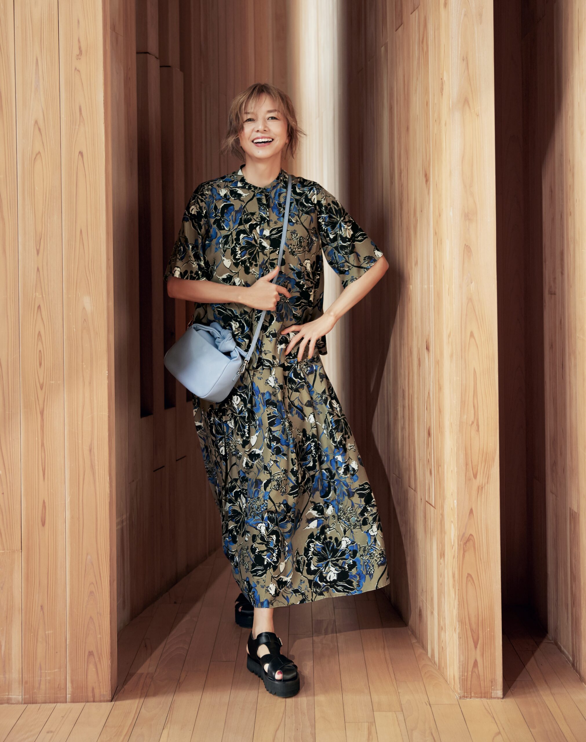 山口智子さんが着るレキップのフラワーマーケット「クロワッサン」no 